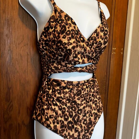 NWT Aerie Leopard Cheetah Wrap One Piece Swimsuit XL Animal Print Mobwife - Picture 2 of 6